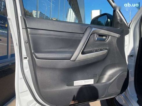 Mitsubishi Pajero Sport 2024 - фото 14