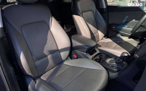 Hyundai Grand Santa Fe 2018 - фото 16