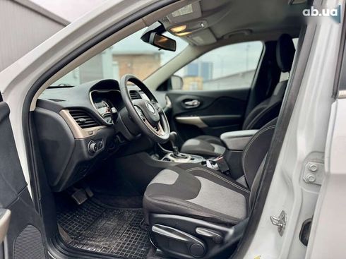 Jeep Cherokee 2017 - фото 15