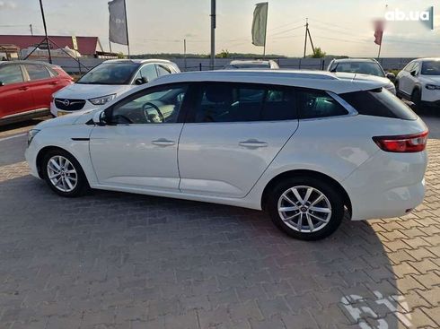 Renault Megane 2017 - фото 15