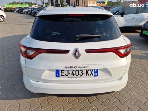 Renault Megane 2017 - фото 11