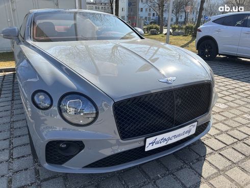 Bentley Continental GT 2022 - фото 35