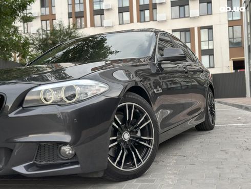 BMW 5 серия 2010 черный - фото 3
