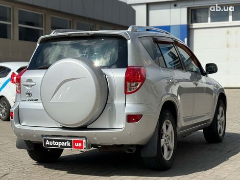 Toyota RAV4 2007 серый - фото 7