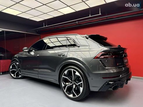 Audi RS Q8 2021 - фото 27