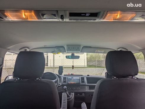 Volkswagen Caravelle 2016 фиолетовый - фото 8