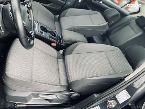 Volkswagen Passat 2018 серый - фото 9