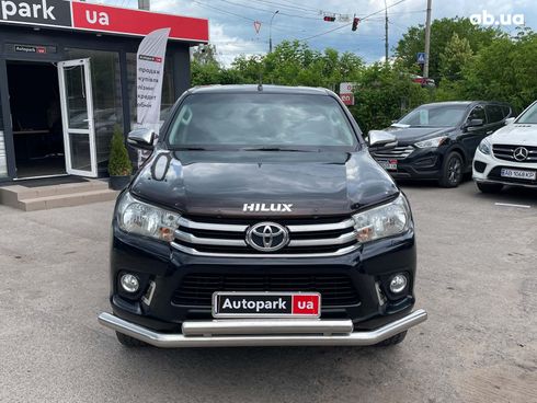 Toyota Hilux 2015 черный - фото 17