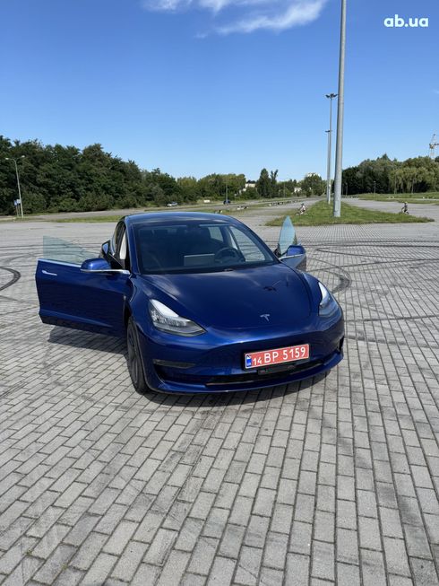 Tesla Model 3 2020 синий - фото 2