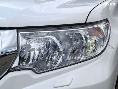 Toyota Land Cruiser Prado 2018 белый - фото 3