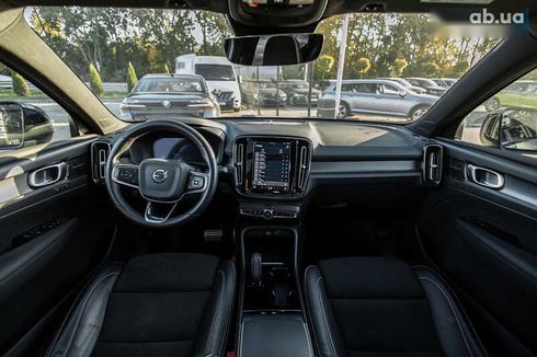 Volvo XC40 2021 - фото 13