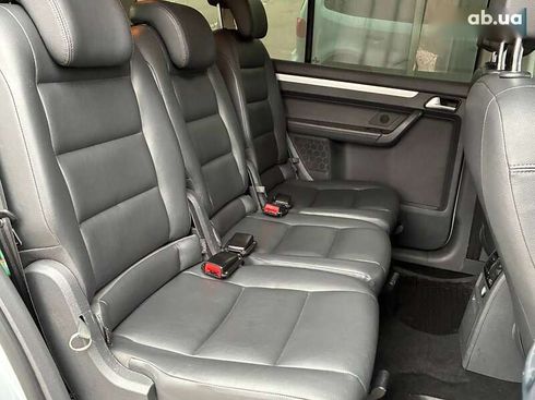 Volkswagen Touran 2015 - фото 12