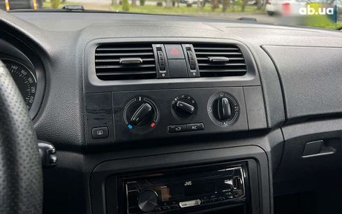 Skoda Fabia 2012 - фото 17