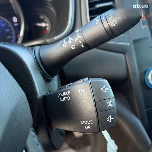 Renault Megane 2018 - фото 26