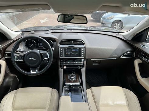Jaguar F-Pace 2017 - фото 10