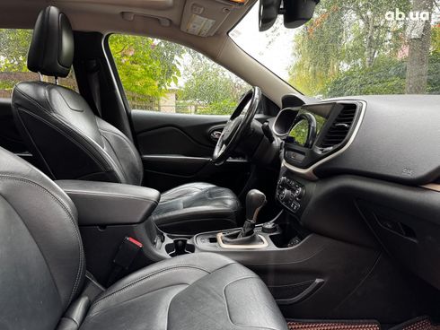 Jeep Cherokee 2015 серый - фото 34