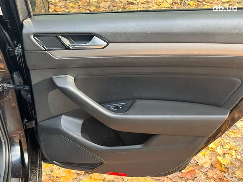 Volkswagen Passat 2015 черный - фото 27
