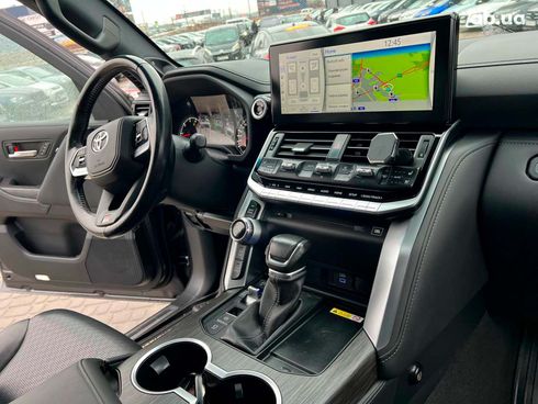 Toyota Land Cruiser 2022 серый - фото 53