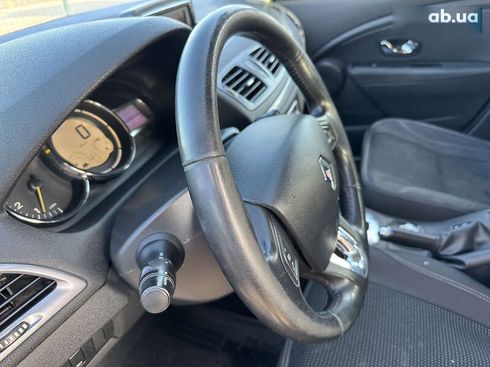 Renault Megane 2015 - фото 15