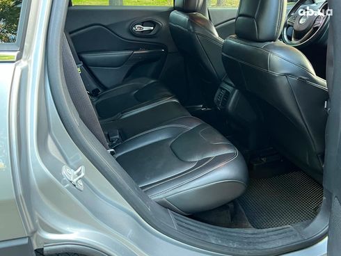 Jeep Cherokee 2015 серый - фото 29