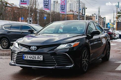 Toyota Camry 2020 - фото 6