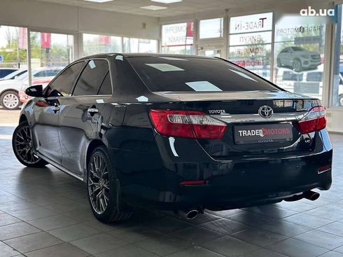 Toyota Camry 2012 - фото 6