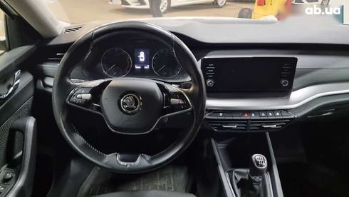 Skoda Octavia 2022 - фото 9