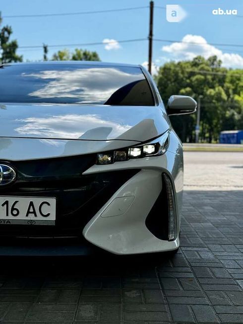 Toyota Prius 2022 - фото 6