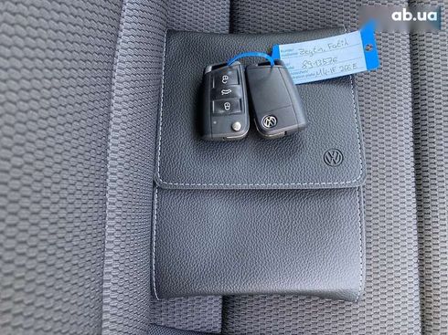 Volkswagen e-Golf 2020 - фото 28
