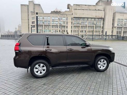 Toyota Land Cruiser Prado 2018 - фото 7