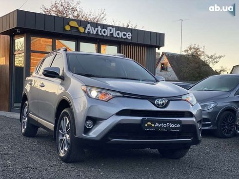 Toyota RAV4 2017 - фото 2
