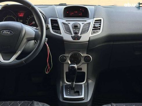 Ford Fiesta 2011 - фото 21