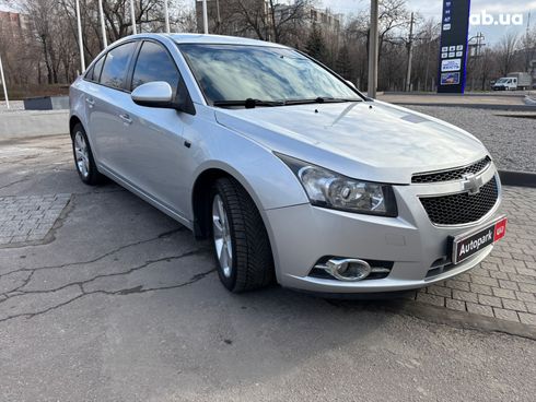 Chevrolet Cruze 2010 серый - фото 7