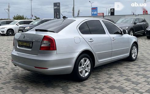 Skoda Octavia 2010 - фото 7