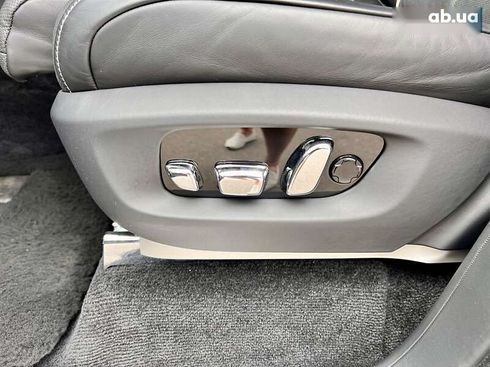 Rolls-Royce Cullinan 2022 - фото 30