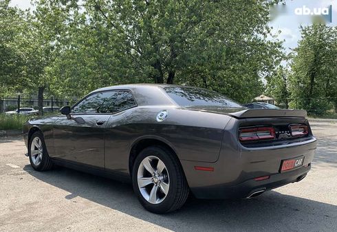 Dodge Challenger 2020 - фото 21