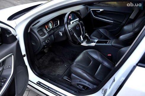 Volvo V60 Cross Country 2015 - фото 15
