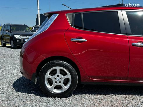 Nissan Leaf 2012 красный - фото 38