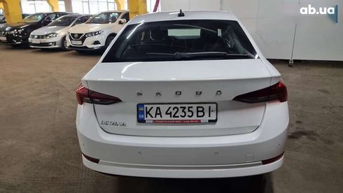 Skoda Octavia 2021 - фото 14