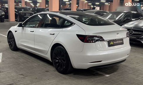 Tesla Model 3 2023 - фото 10