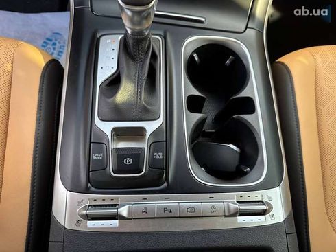Kia Carnival 2021 - фото 22
