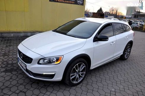 Volvo V60 Cross Country 2015 - фото 12