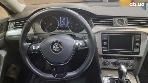 Volkswagen Passat 2018 - фото 8