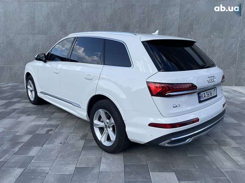 Audi Q7 2021 - фото 10