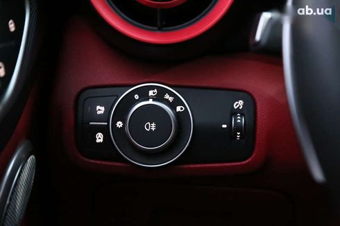 Alfa Romeo Giulia 2017 - фото 23