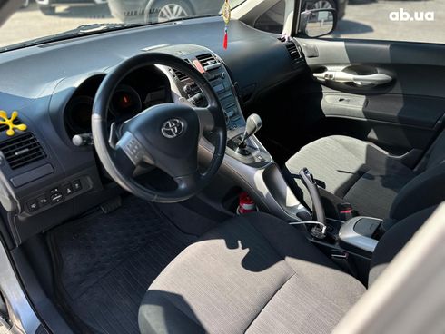 Toyota Auris 2007 серый - фото 14