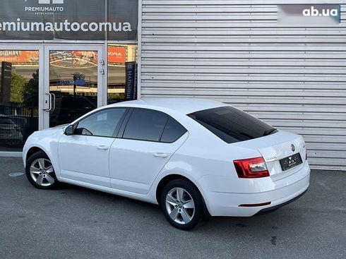 Skoda Octavia 2019 - фото 7