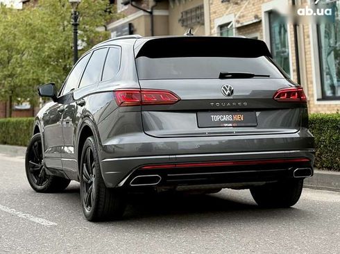 Volkswagen Touareg 2023 - фото 17