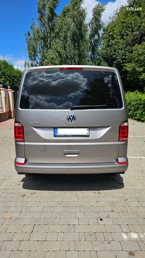 Volkswagen Multivan 2018 бежевый - фото 3