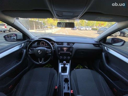 Skoda Octavia 2019 - фото 11